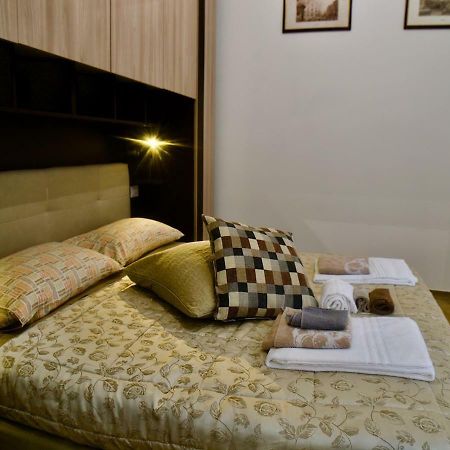Central Lepetit Apartment De Luxe Milano Eksteriør bilde